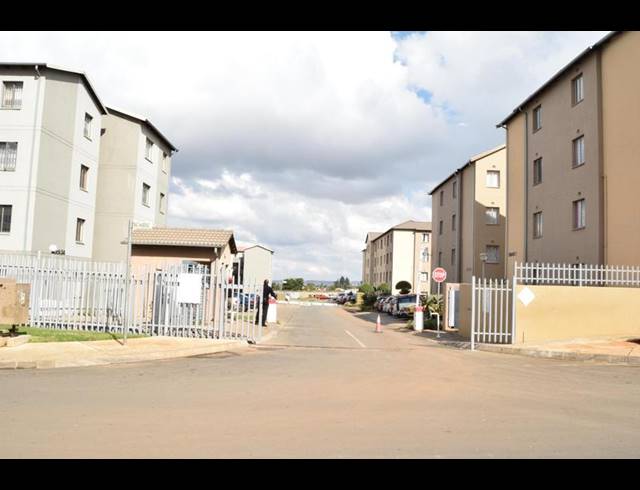 2 BEDROOM APARTMENT FOR SALE IN JABULANI